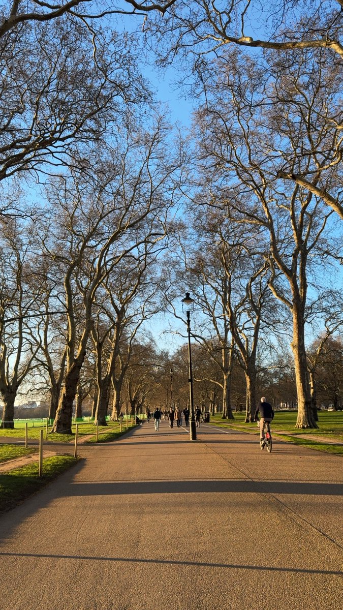 0h_Brand's tweet photo. London❤️ https://t.co/o15CNWw8Y3