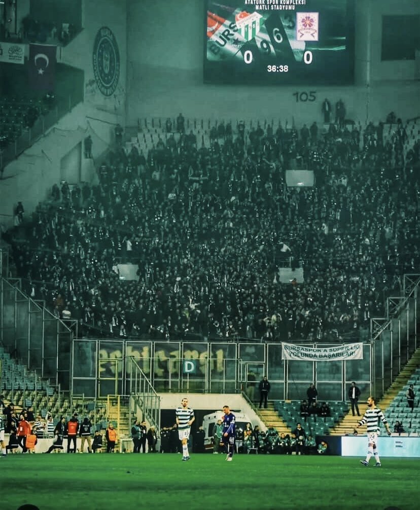 tribundergi's tweet photo. Bursaspor deplasmanında Güzide Gebzespor tribünü.
