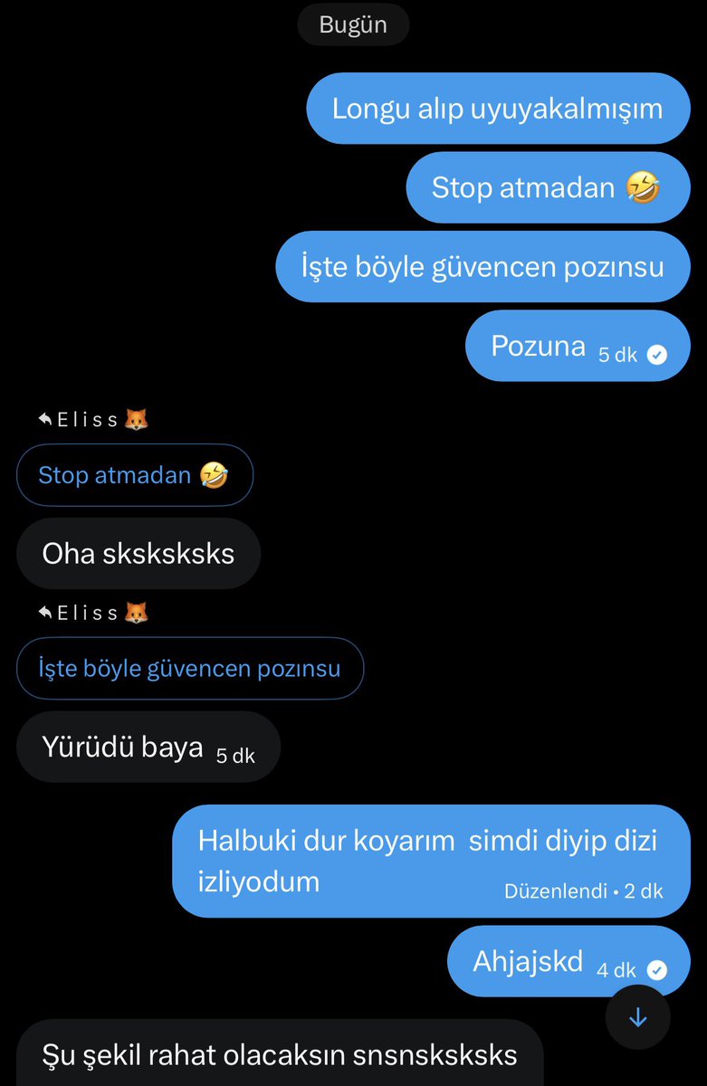 E l i s s 🦊 tweet media