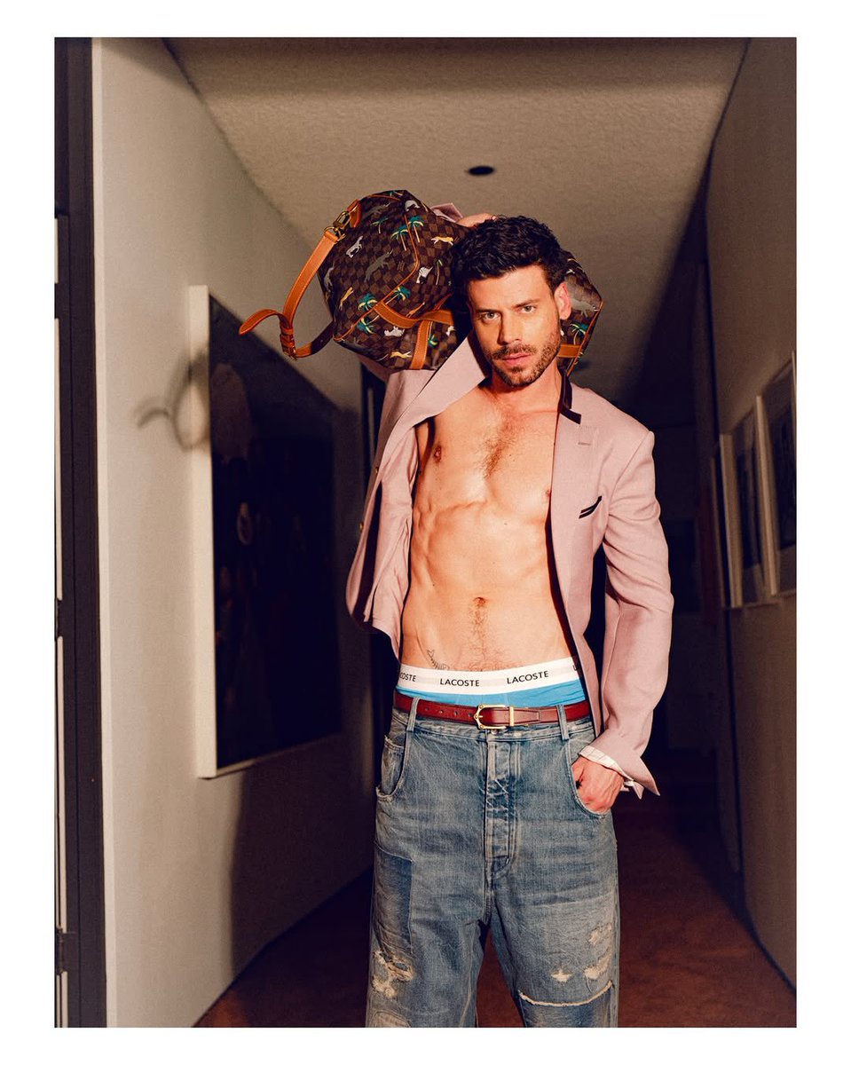 arnaudcloset's tweet photo. More François photos for Behind The Blinds Dive Into Me Issue https://t.co/z4Tp4uxUrM