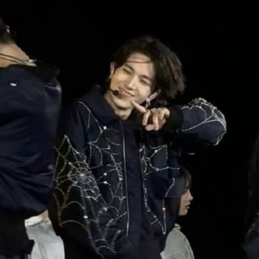 elifffflenha777 tweet media