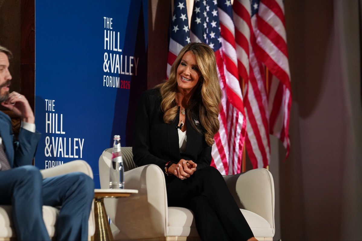 Kelly Loeffler tweet media