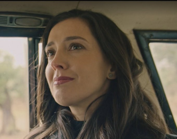 Remember when Luz became a purfumista in three days while having a full time job and caring for her injured husband? One of the best characters this show has seen. You'll be missed Doctora.