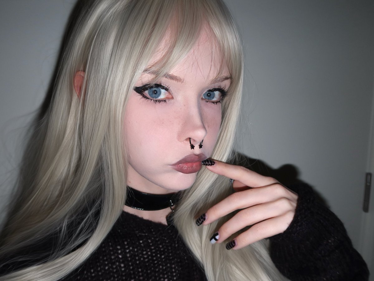 neondemonii tweet media