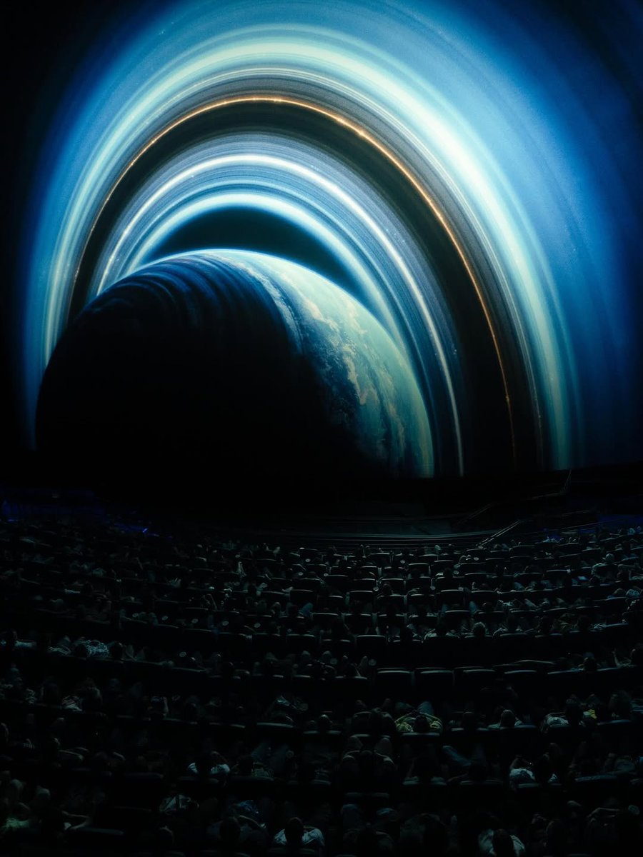 Bu kalitede bir IMAX sinema salonu varda biz mi gitmedik👀