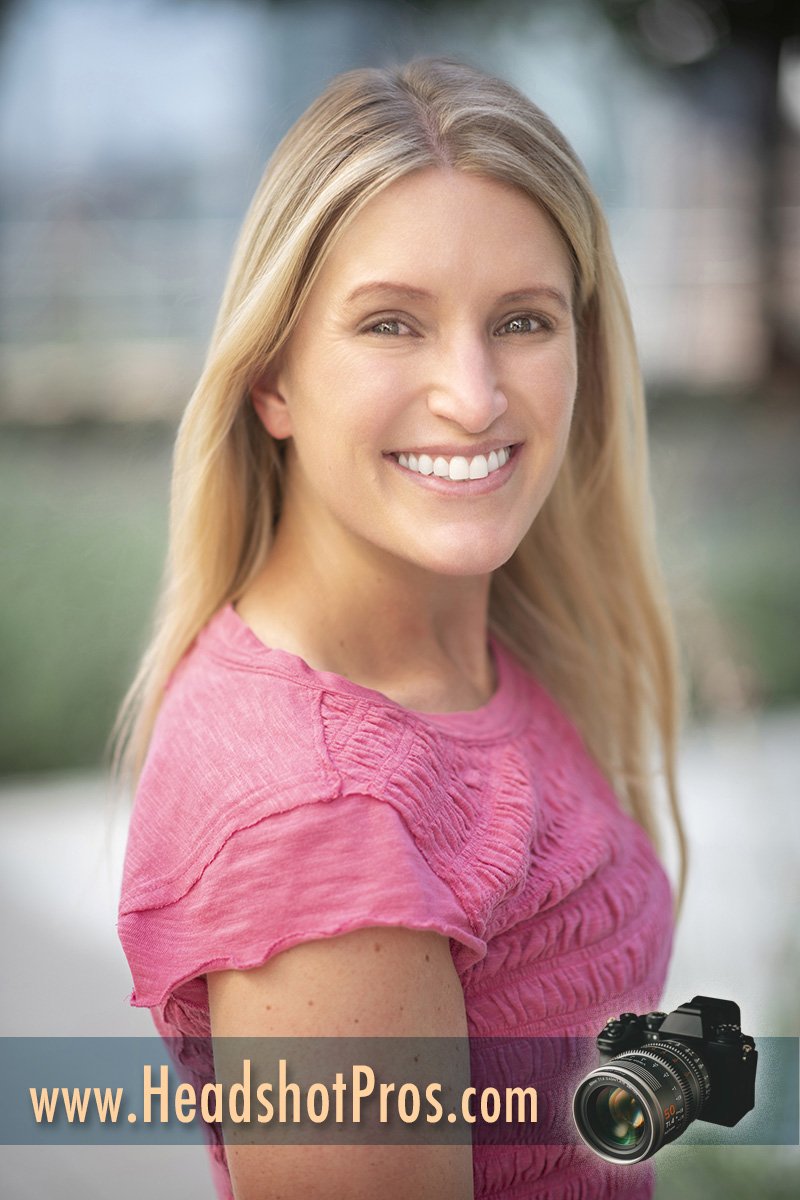 PromiseNewMedia's tweet image. HeadShotPros.com Real photos for professional results, effective results. Dallas headshot photographer for your LinkedIn, your social media profiles, your portraits and even your online dating! #DallasHeadshots #HeadshotsInDallas #DallasHeadshotPhotographer