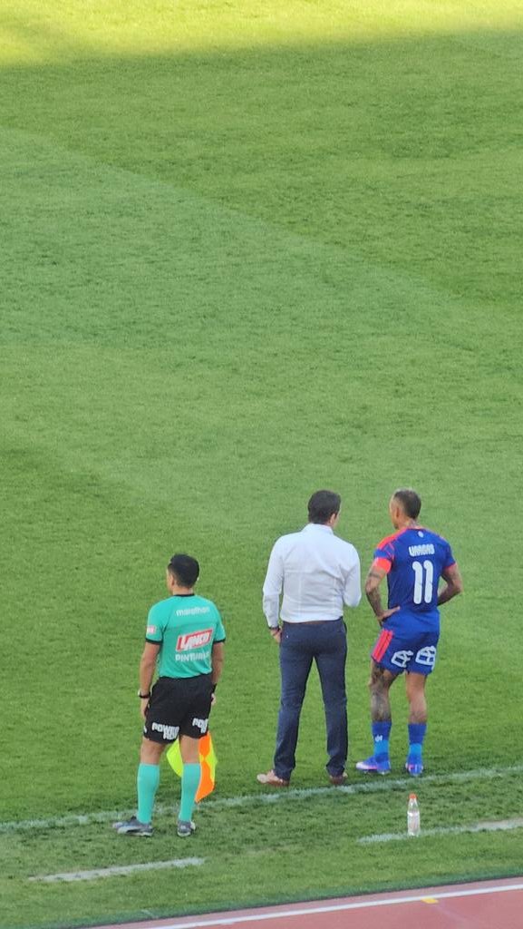 JUGADORES DISPLICENTES 🤡 tweet media