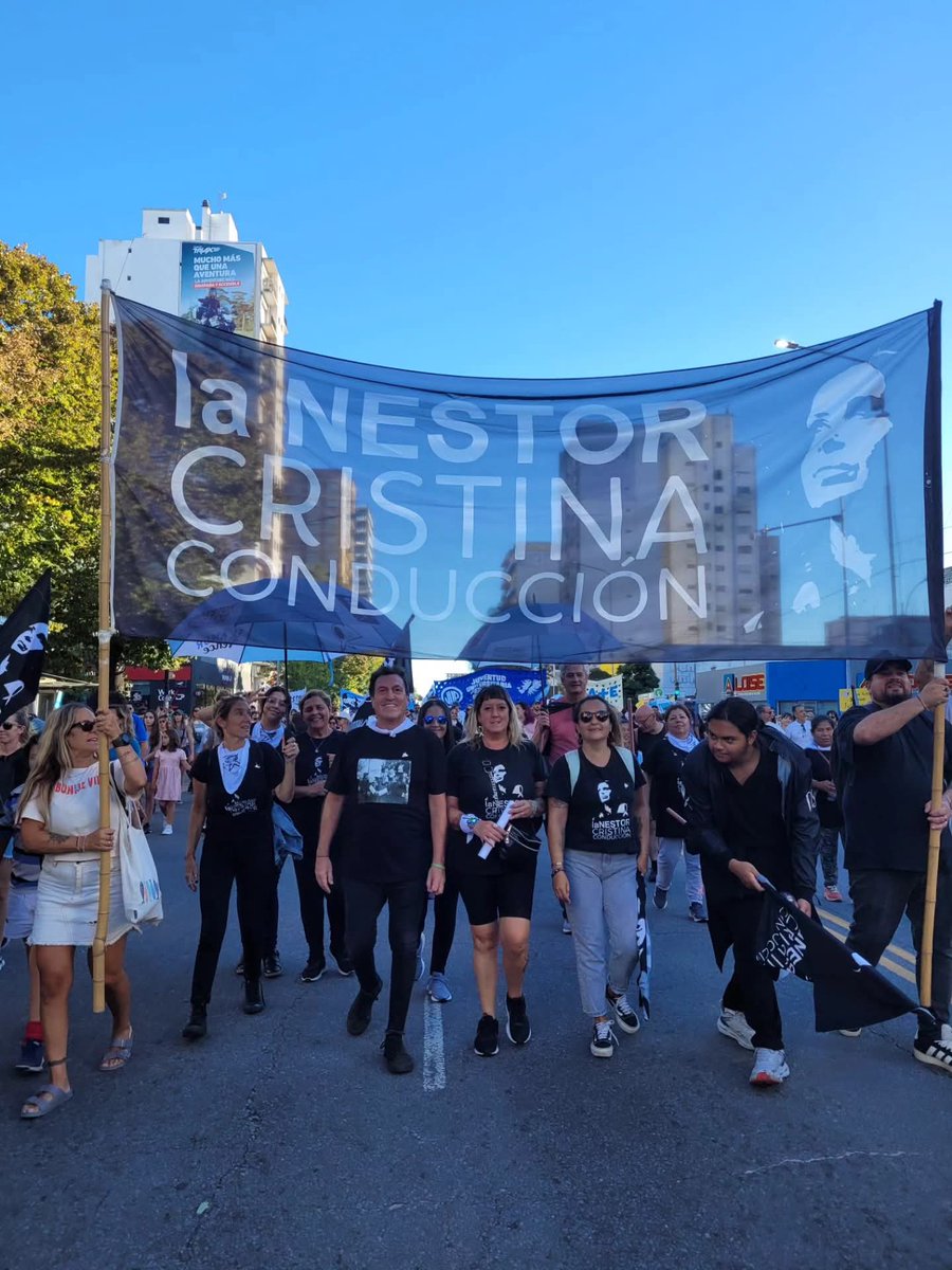 Daniel de los Santos tweet media