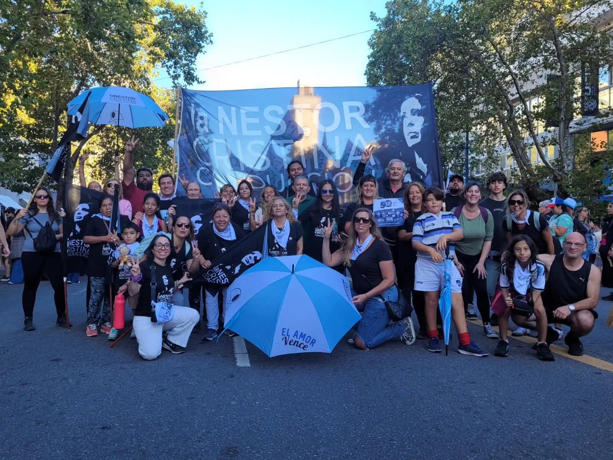 Daniel de los Santos tweet media