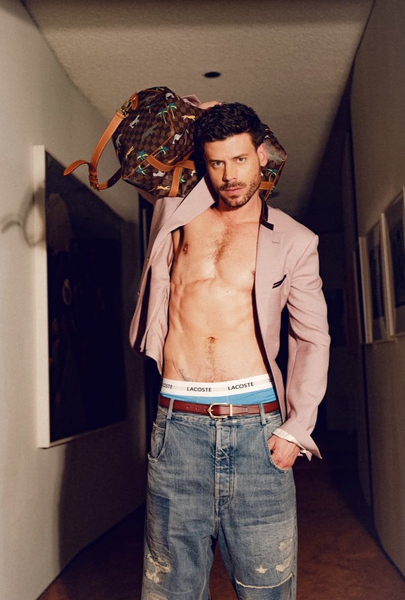 💛🖤 tweet media