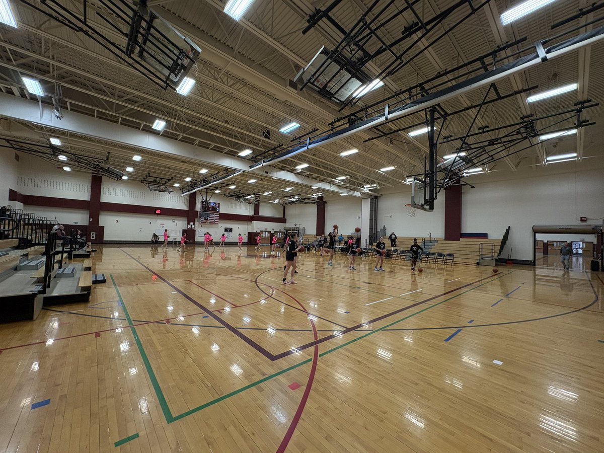 NYSTakeover's tweet image. #TodaysOffice
Johnson City

Vacation over. All one day of it.

Time stops for no one, and it’s time to turn the page. It’s about to be AAU &amp;amp; event season for me. We’ll call tonight the transition. Annual Stars &amp;amp; Stripes Classic, presented for decades by the Southern Tier Board of