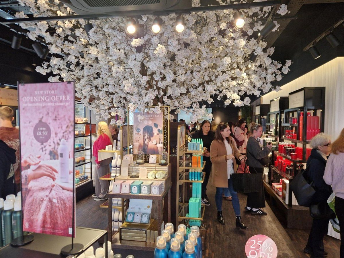 AS Retail tweet media