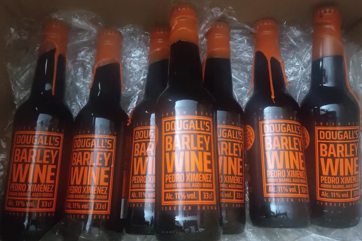 JuanPCachero's tweet photo. Cuando eres responsable de trasmitir tus conocimientos a los alumnos de los Cursos de Cata de Cerveza y fan de las cervezas envejecidas en barricas de Pedro Ximénez... las clases se convierten en una experiencia superior de aromas y sabores.

¡¡¡ Cultura Cervecera !!! https://t.co/qXHUZTHopB