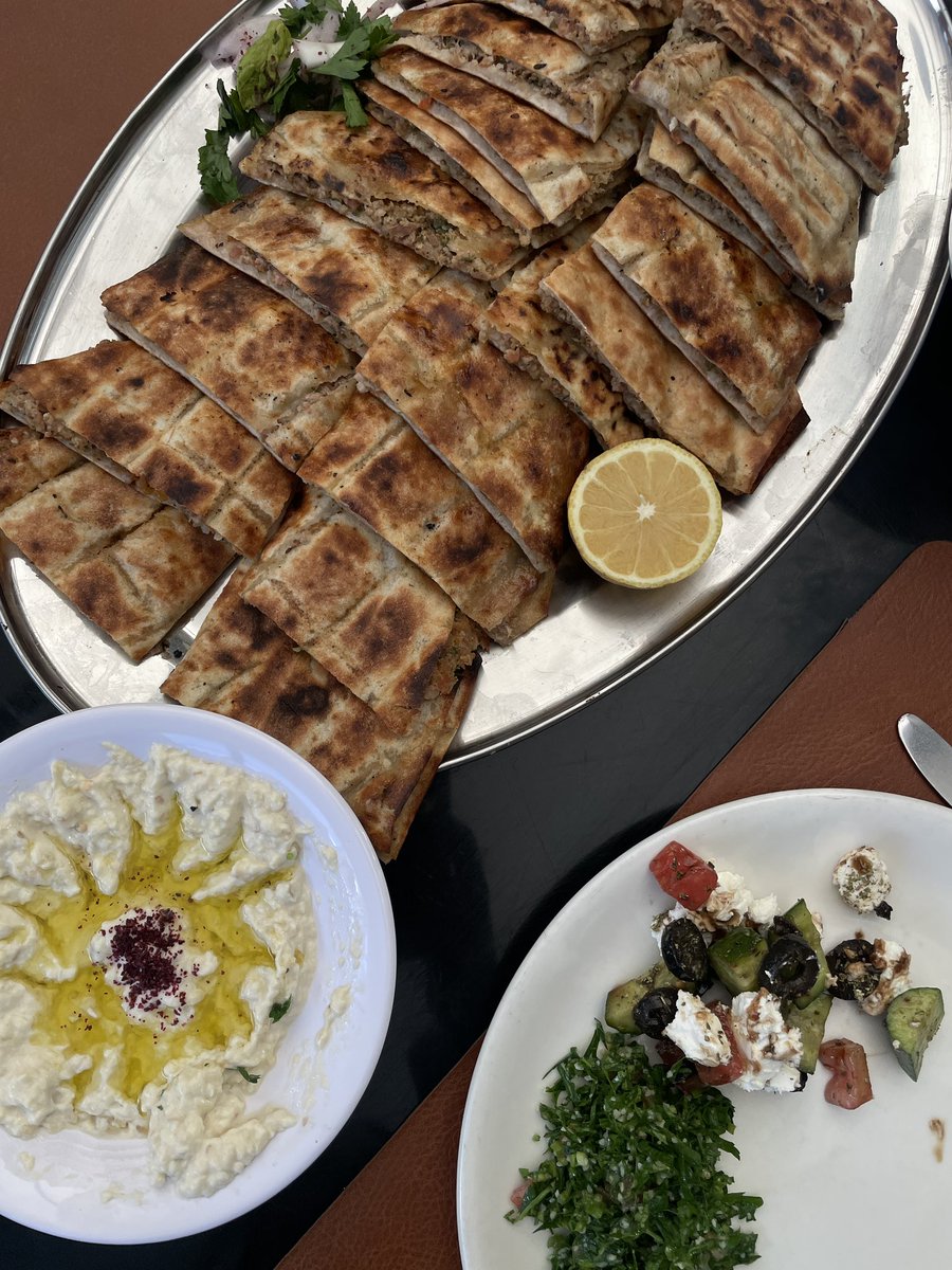 داريــن tweet media