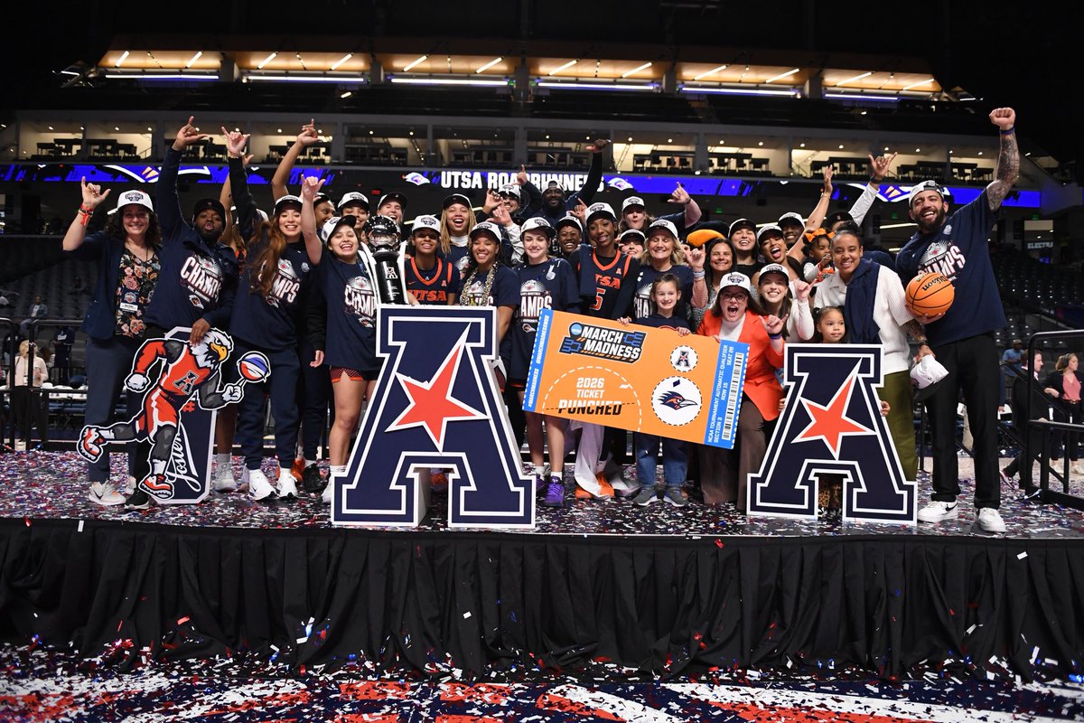 Smithrw968's tweet photo. Blessed! 

#BirdsUP🤙 | #LetsGo210 | #CashIn 🏀 https://t.co/ymv6sO8myt