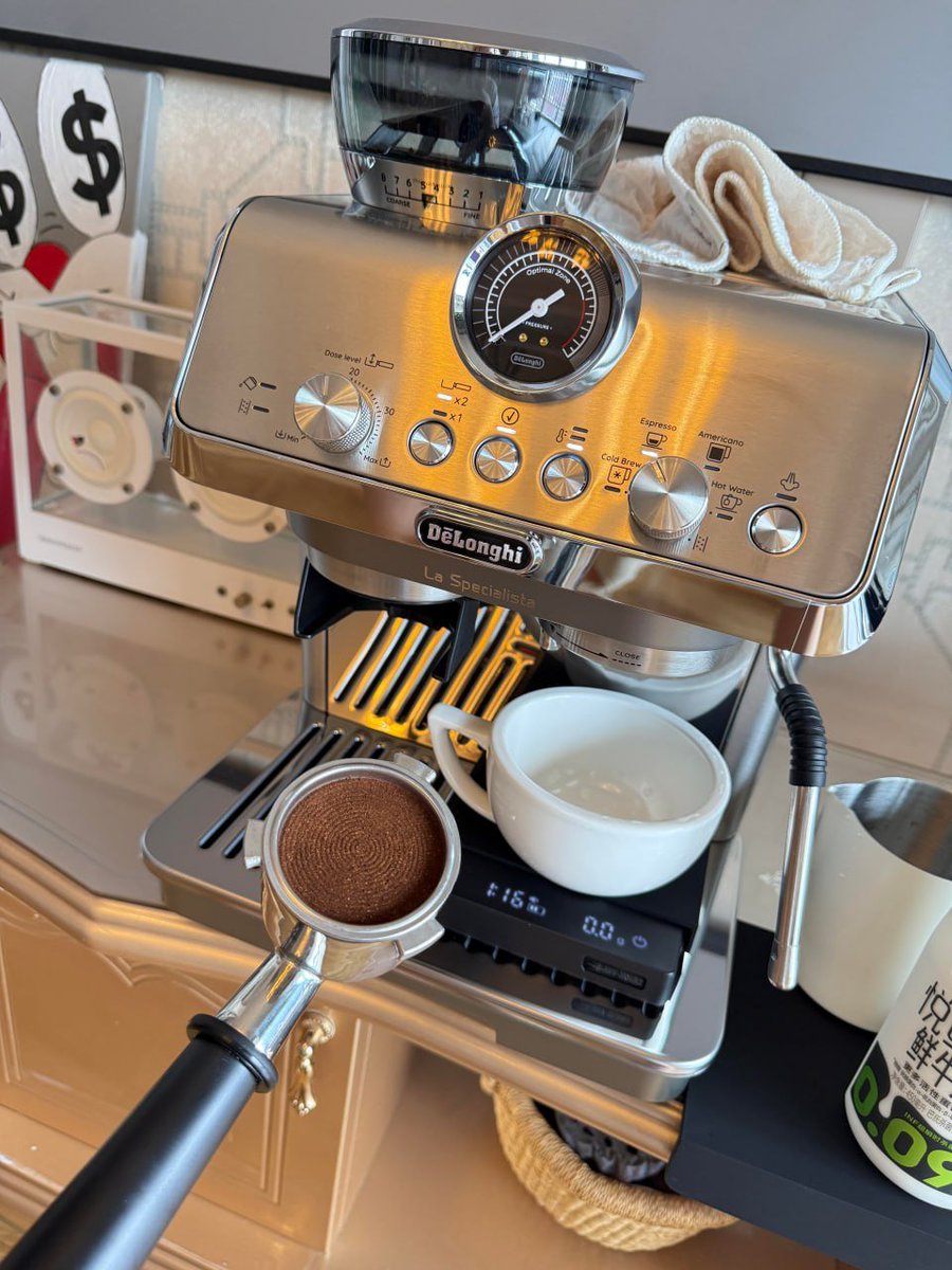 Audrey_1A's tweet photo. Many things in life are just like brewing coffee   from the beans to the finished cup.
It is not merely about the process, but rather an attitude toward life https://t.co/Deid721Hu5