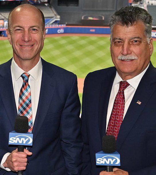 Mets Batflip tweet media