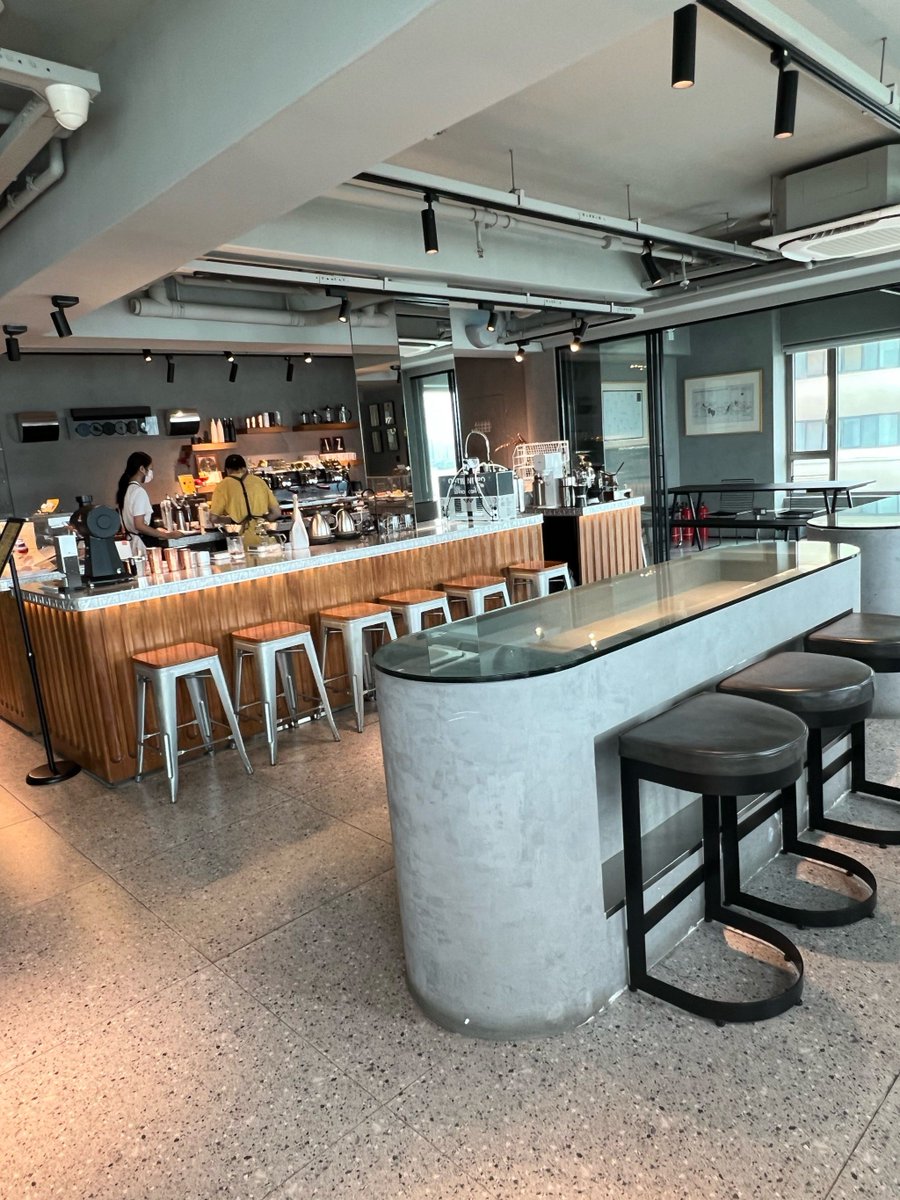 Tomas Manson  tweet media