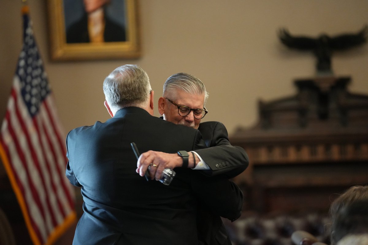 Director Carter hosted an inspiring roundtable with faith leaders from across the country to advance recovery initiatives and support communities in need. Together, we're building optimism and resilience. Grateful for these partnerships! <a href="/SaraCarterDC/">Sara A. Carter</a> 
#Recovery #FaithLeaders