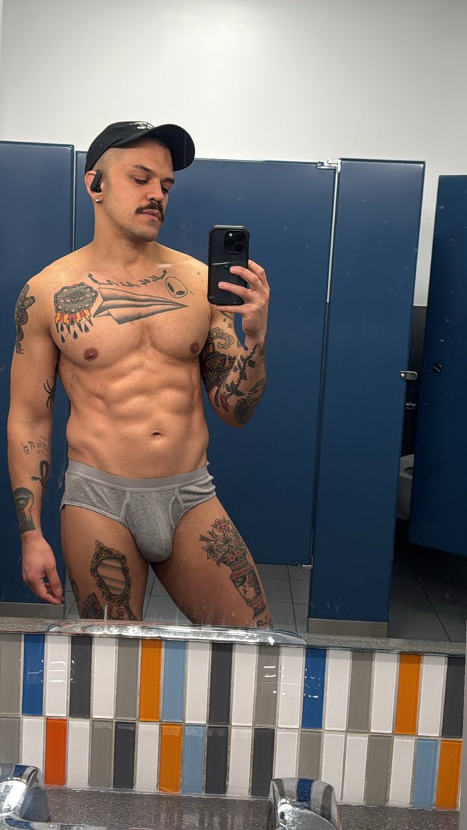 Rify Royalty tweet media