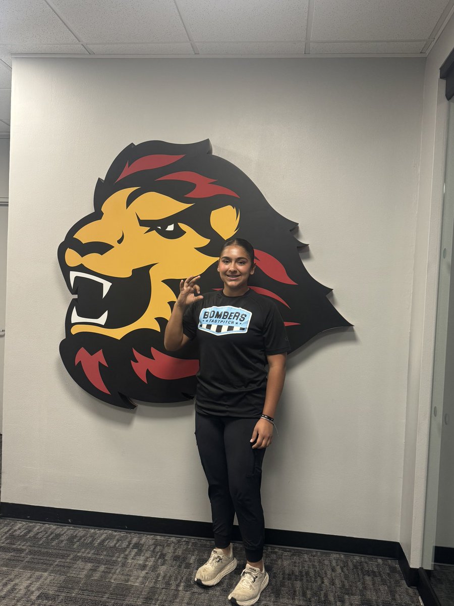 Sam_the_78's tweet photo. Thank you so much @USTCeltsSB Tor inviting me today, I had a great time and I enjoyed learning more about the program and school. Thank you to Coach Fro for everything! #visit #gocelts https://t.co/t0458aOK3j