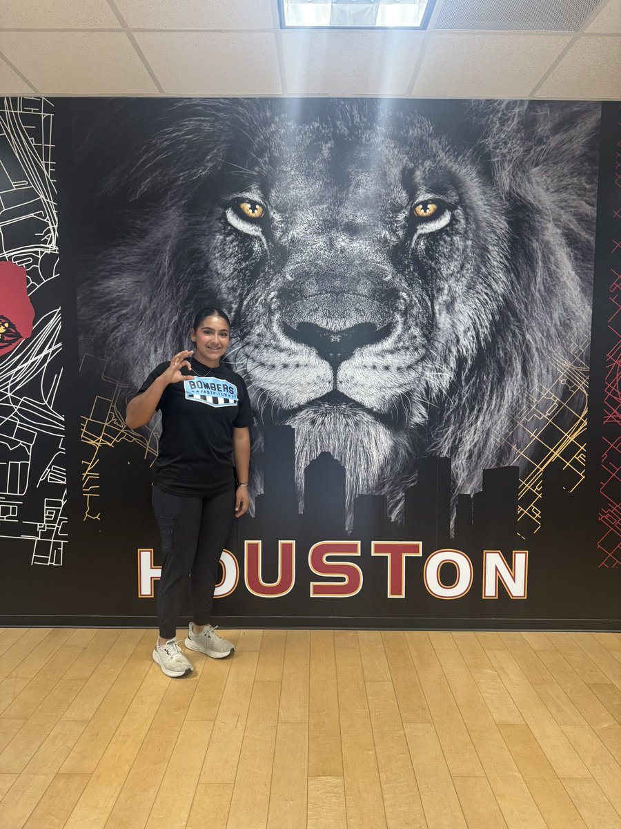 Sam_the_78's tweet photo. Thank you so much @USTCeltsSB Tor inviting me today, I had a great time and I enjoyed learning more about the program and school. Thank you to Coach Fro for everything! #visit #gocelts https://t.co/t0458aOK3j