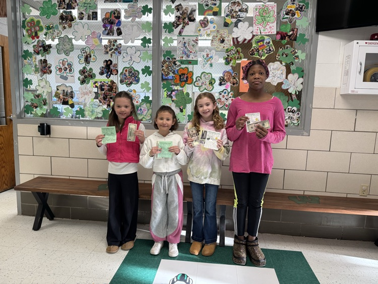 Wethersfield230's tweet photo. Congratulations to our $5 Friday Outstanding Goose Award winners Ellie Peach, Violet Greene, Charlie Carpenter, and Angel Garner! https://t.co/avVpWD7E0F
