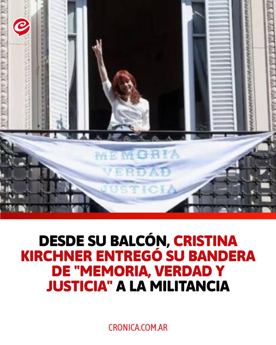 Cronica_ok's tweet image. 🚩 LA CÁMPORA LLEGÓ A SAN JOSÉ 1111

🕊️ En el marco del Día de la Memoria por la Verdad y la Justicia, Cristina Fernández de Kirchner se asomó en varias oportunidades al balcón de su domicilio para saludar a manifestantes que marchaban hacia el centro porteño. 

#Memoria #Verdad