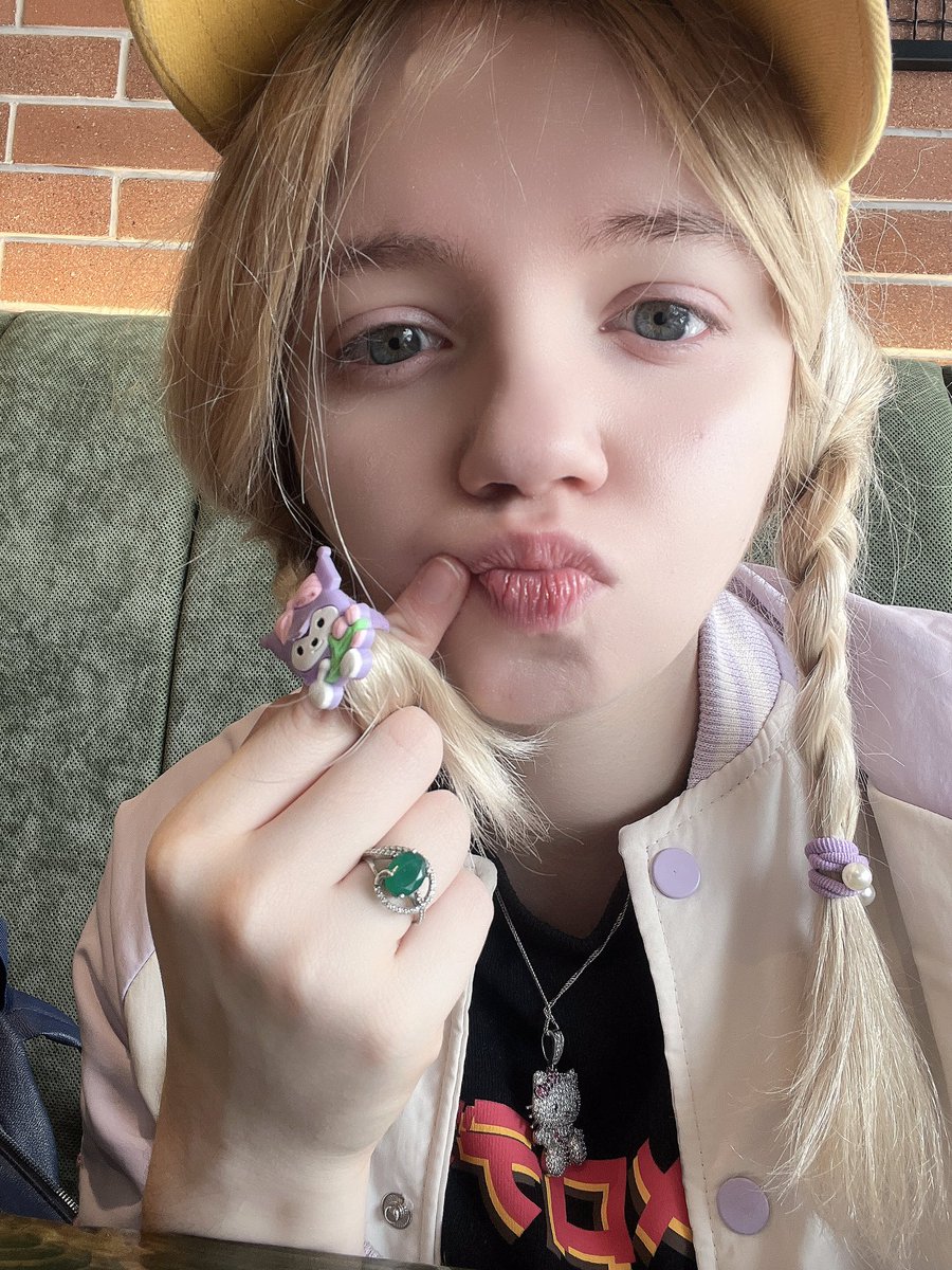 🥱 kitty who? tweet media