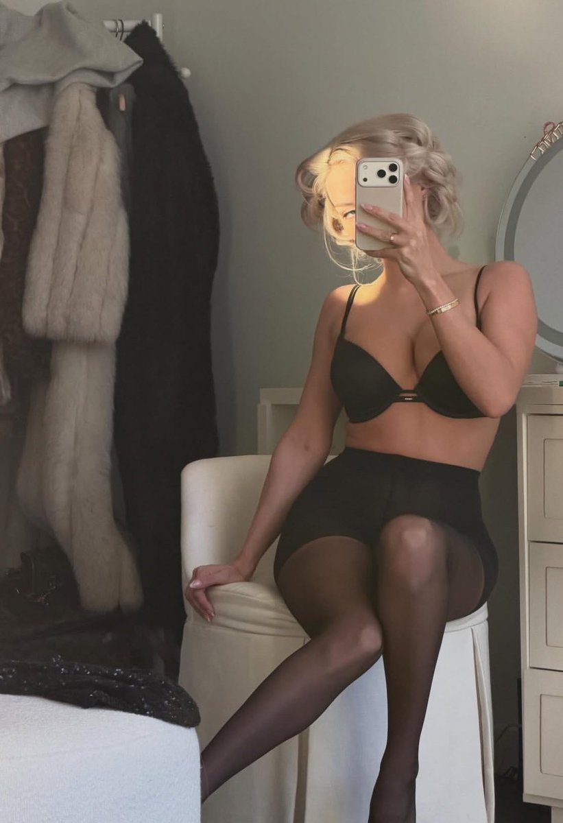 Elsa jean tweet media