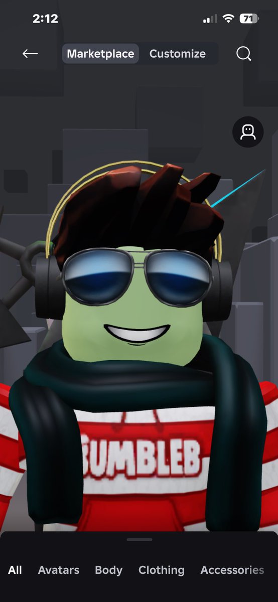 SickBoiGaming's tweet photo. @Roblox how dare you change the winning smile to THIS BS. I HAD IT OG WHEN IT WAS OFFSALE https://t.co/HEAF3tjxhu