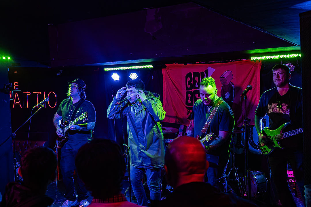 boxoftrashmusic's tweet photo. Thank you to the legends who came to see our last ever gig on Saturday there, what a way to go out, love yees ❤️

📸 Credit: trebmedia https://t.co/jKFm4SpRHM