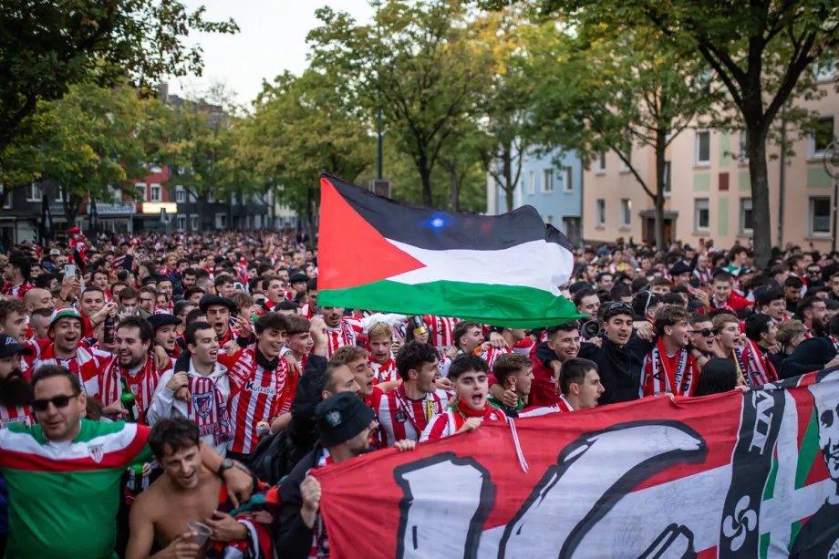 Antifa_Ultras tweet media