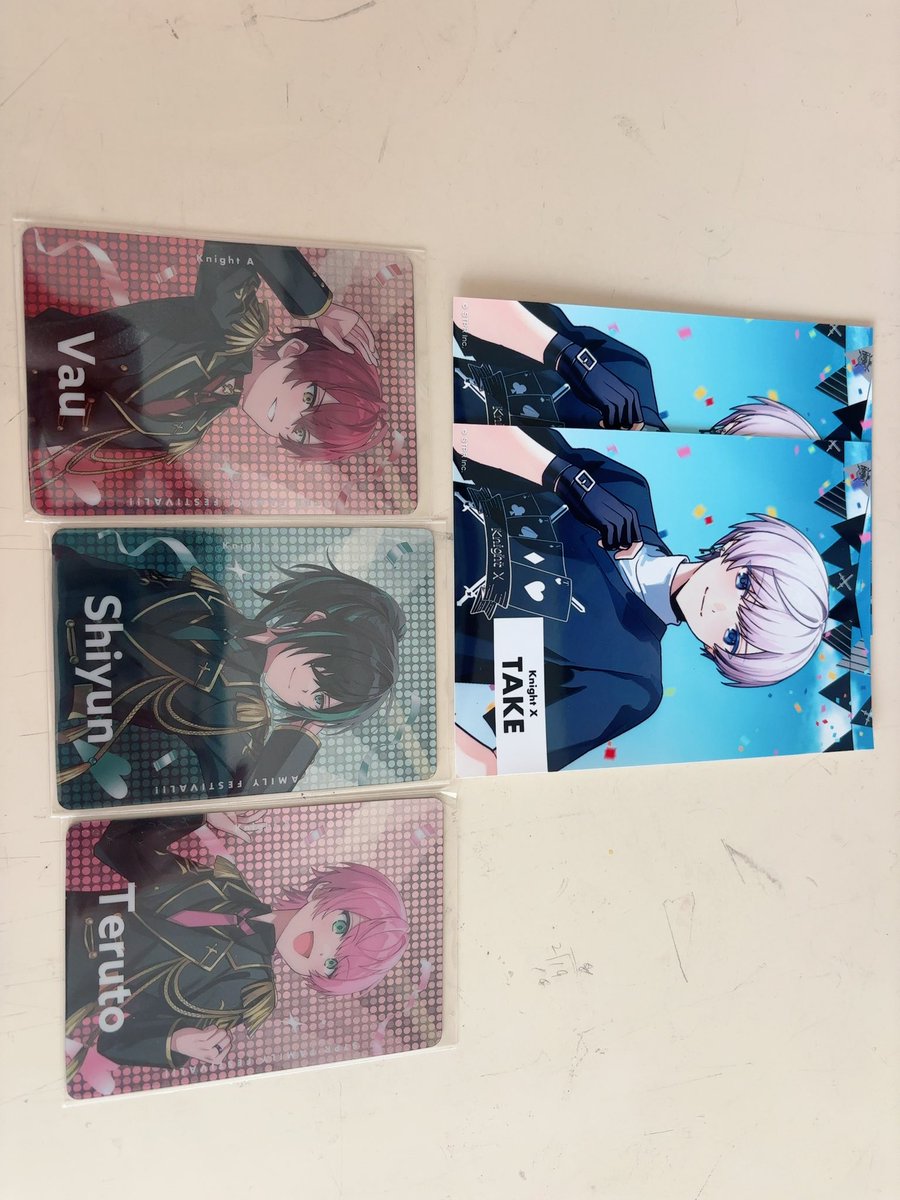 あやな tweet media