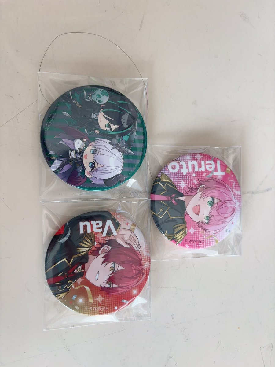 あやな tweet media