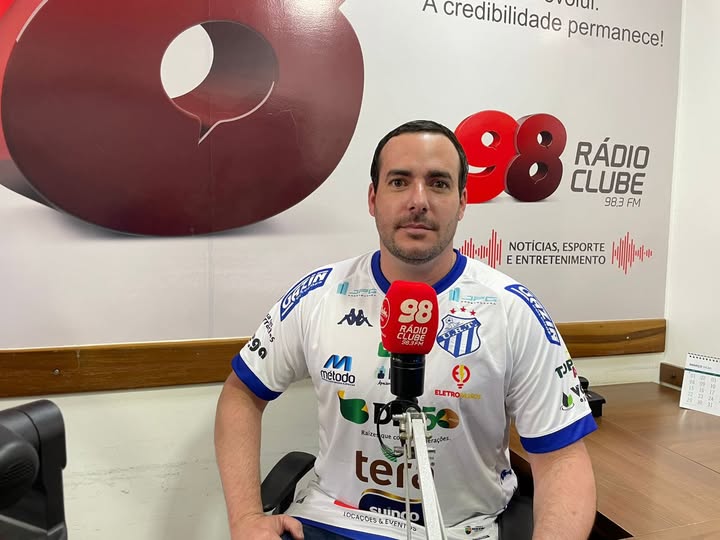 agesporte's tweet photo. Presidente Ígor Cunha, da URT, faz balanço da temporada, prestação de contas e eleições no clube. https://t.co/XwDDsChUky https://t.co/NmS4u5IDSt