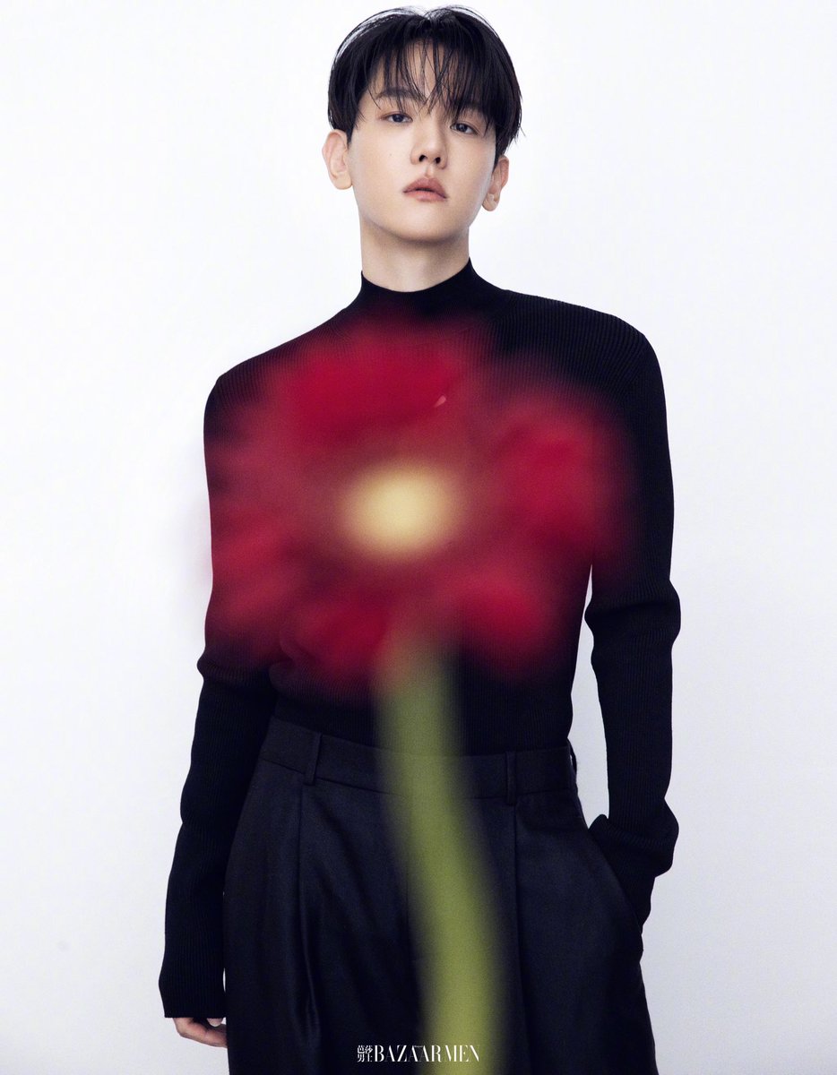 hourly baekhyun 🤍 tweet media