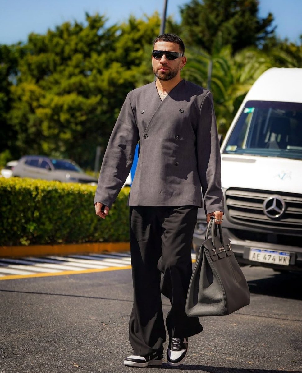 Un Metro Adelantado tweet media