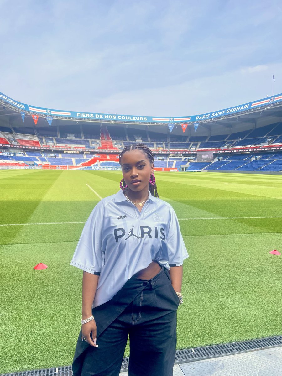 CELYANE ✨ tweet media