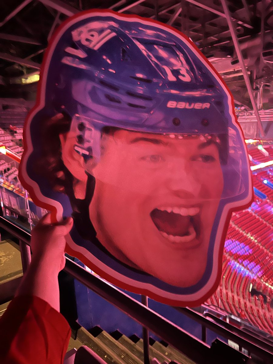 DustR25🇨🇦 tweet media