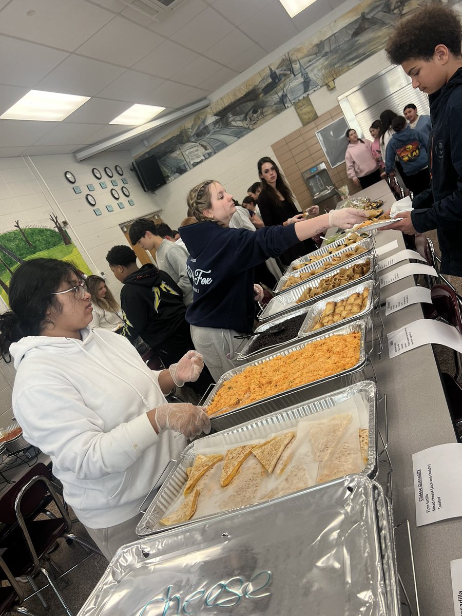 𝕣𝕠𝕩𝕒𝕟𝕟𝕖 𝕗𝕣𝕒𝕟𝕢𝕦𝕖𝕝𝕝𝕚 🙋🏻‍♀️ tweet media