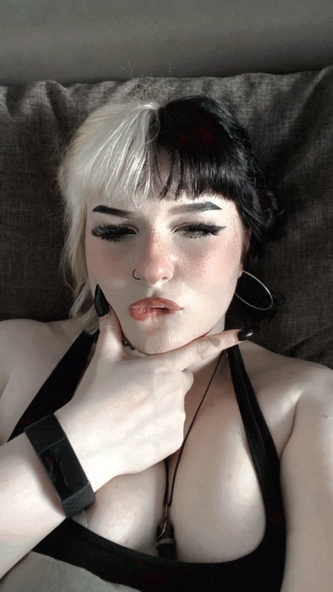 ChiChi 🐇🌹|| Vtuber || DOKOMI 2026 tweet media