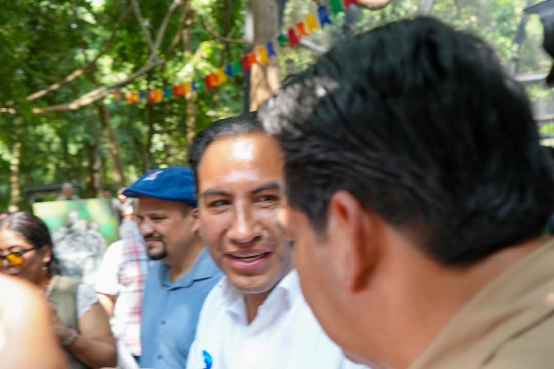 TUXTLA 

La remodelación del Zoológico, que será un Centro de conservación ambiental, está quedando muy bien.