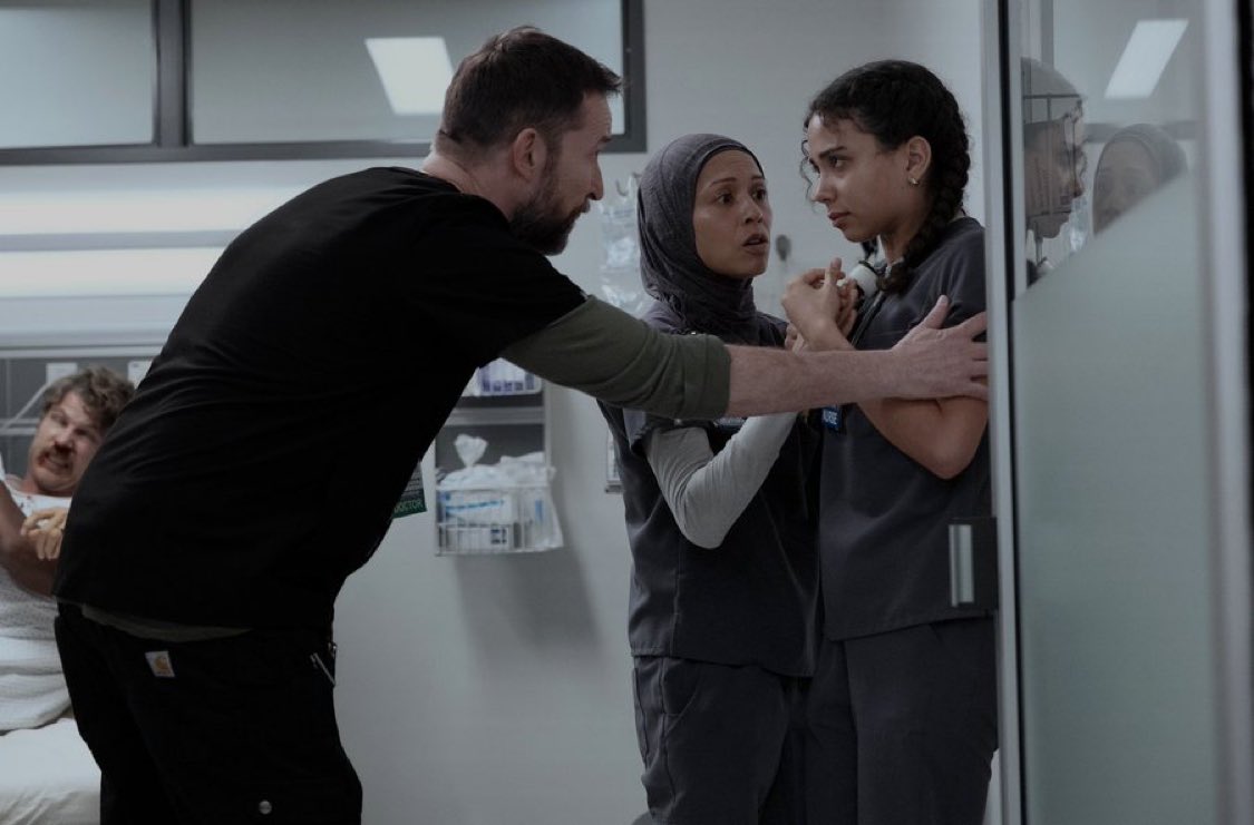 ohhhhhherewegoo's tweet image. robby traumatizing that poor girl even more