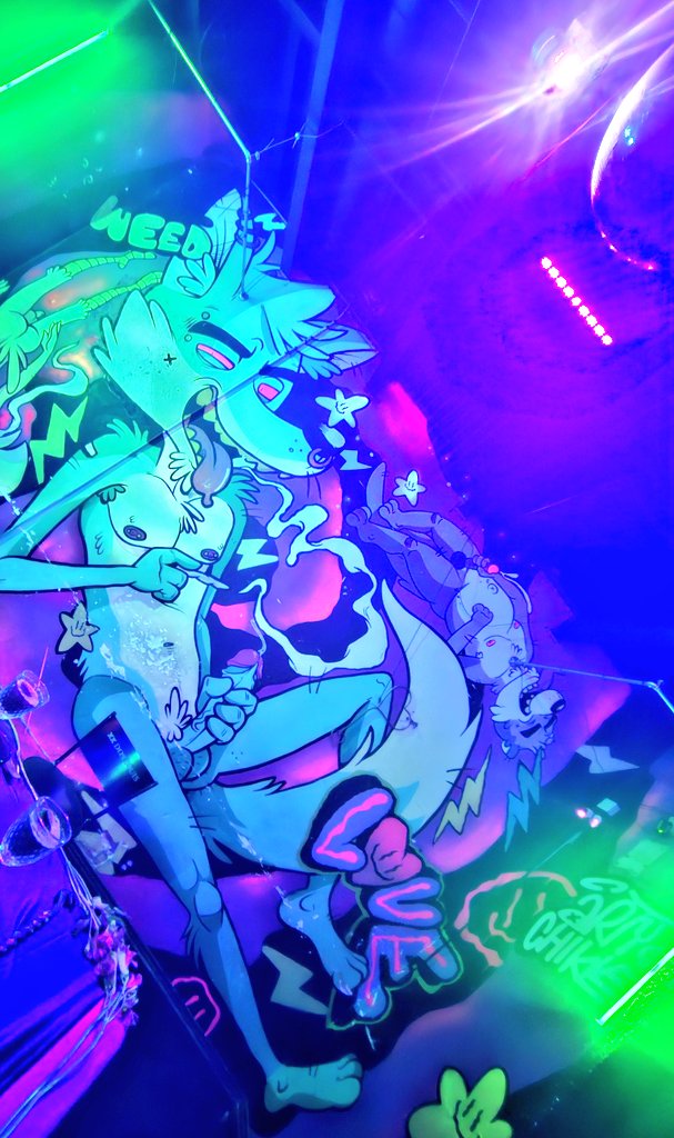 Edgar Allan Hoe 🌋 tweet media