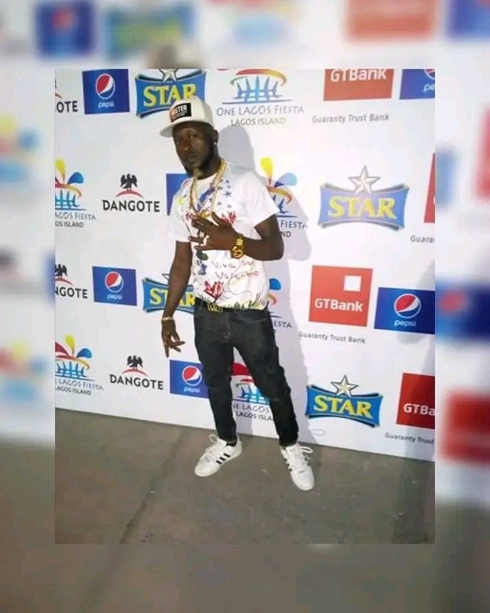 efizyice's tweet photo. All this poor men way full this X money una no get to give una go day make noise drop account for 500k make una stop all this noise making before I go begin tag una 🥺 https://t.co/90EgCUJIyi