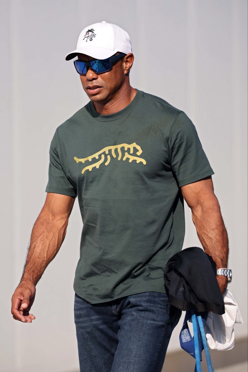 Fore Play tweet media