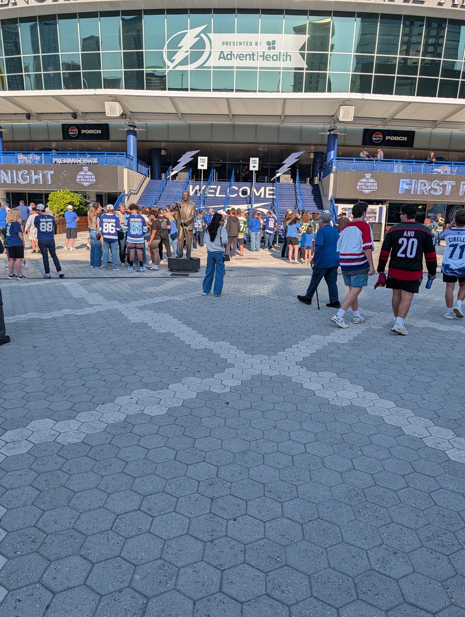 Under Construction tweet media