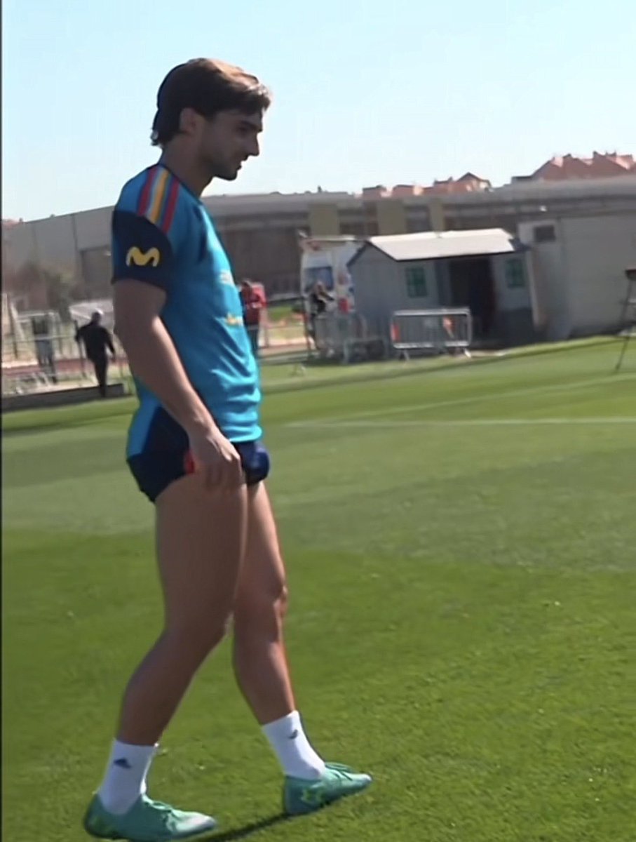 feri ✶ tweet media