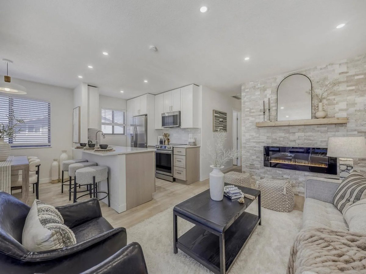 GrnSlate's tweet photo. In love with the new full interior renovation by @PFinneyHomes 

#coloradohomes https://t.co/6yVfDVtb0F